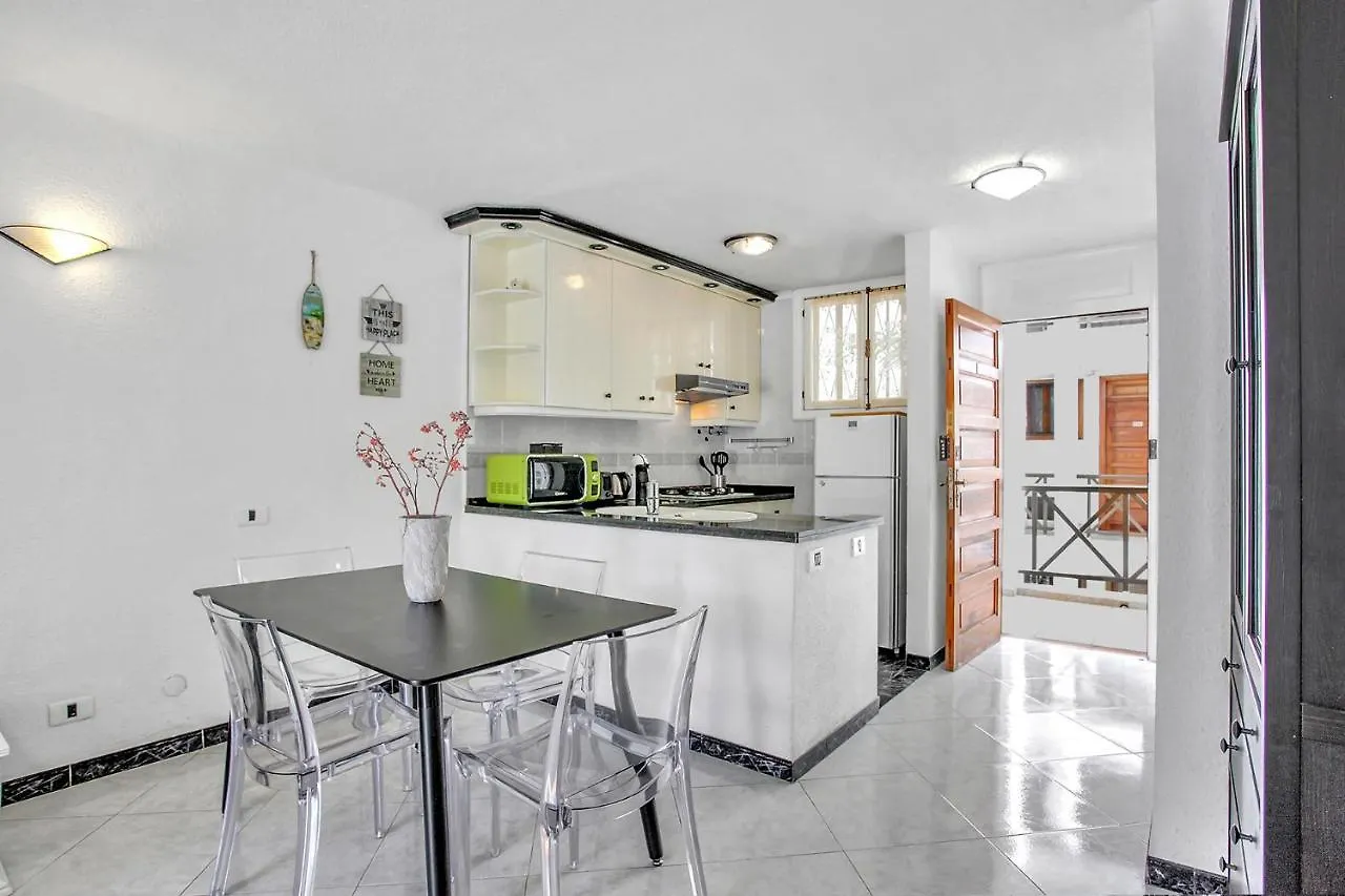 Robert Apartment Playa De Las Americas 0*, Playa de las Americas (Tenerife) Spain